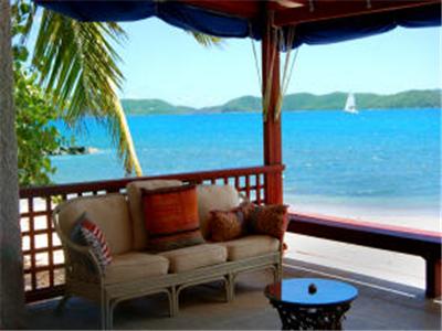 Fort Recovery Beachfront Villa & Suites