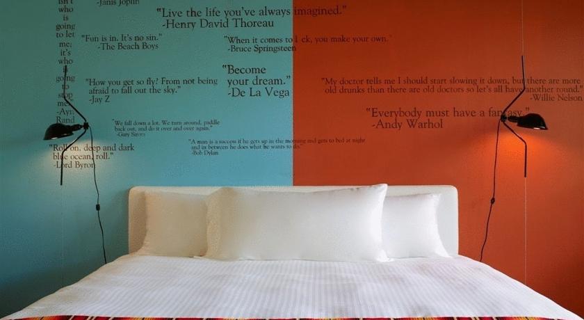 Postcard Inn On The Beach