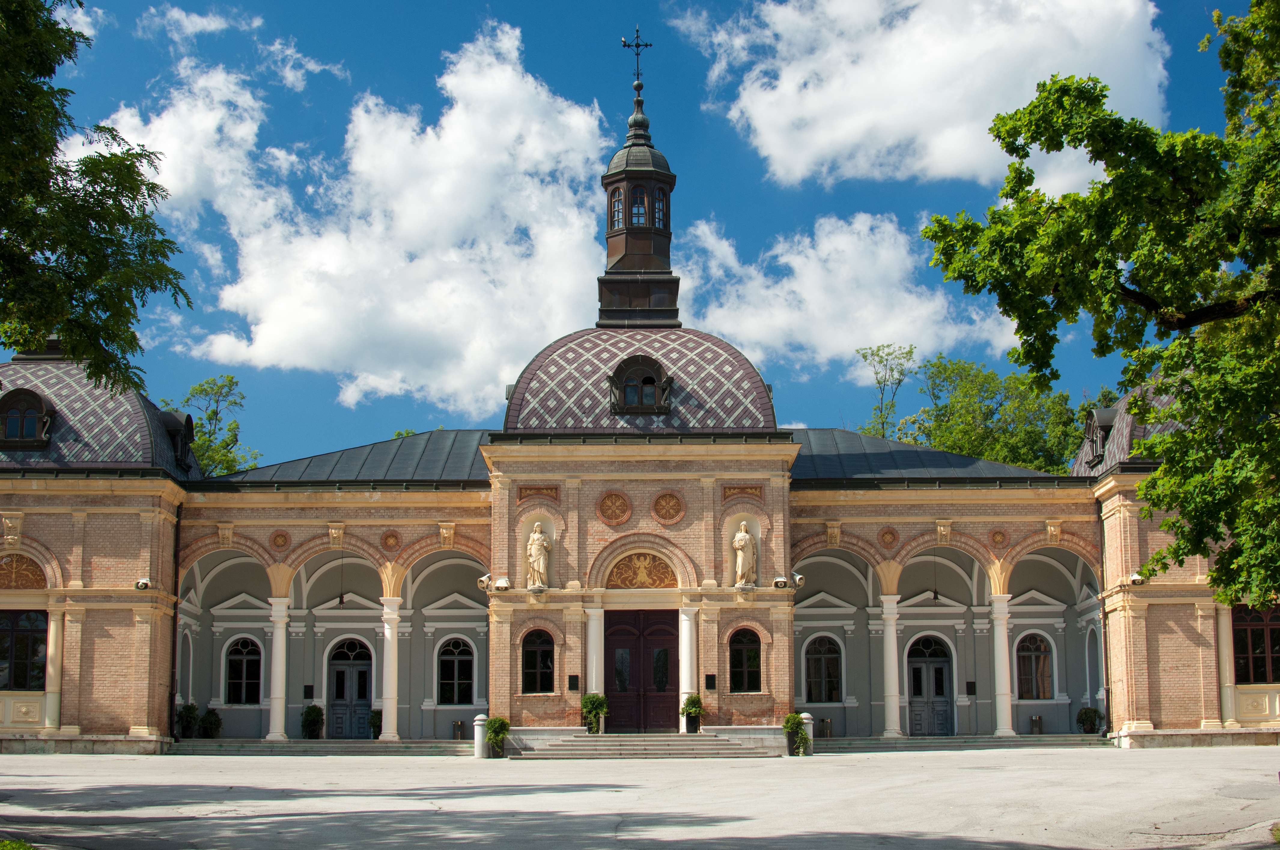 Mirogoj Cemetery