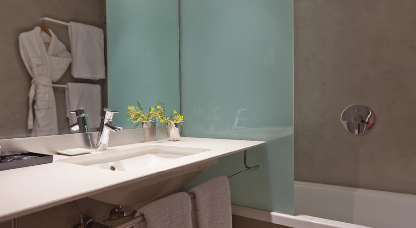 Alexandra Barcelona Hotel, Curio Collection by Hilton