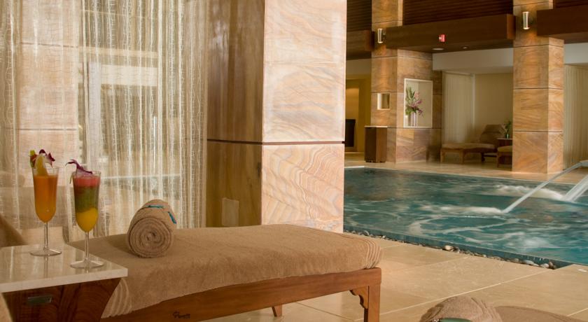 Grand Fiesta Americana Coral Beach