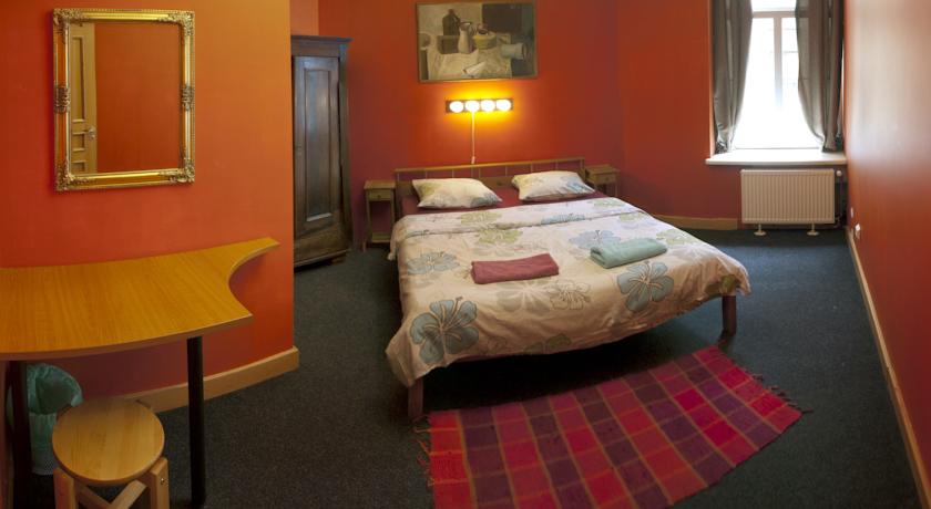 Cinnamon Sally Backpackers Hostel