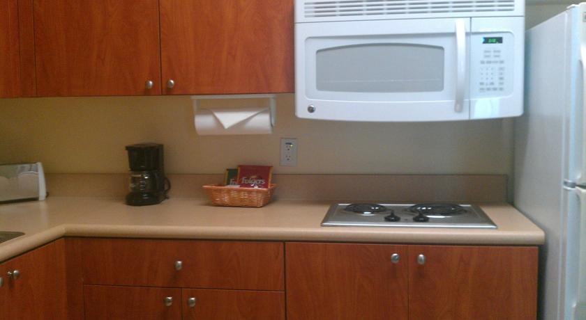 Hawthorn Suites by Wyndham Naples