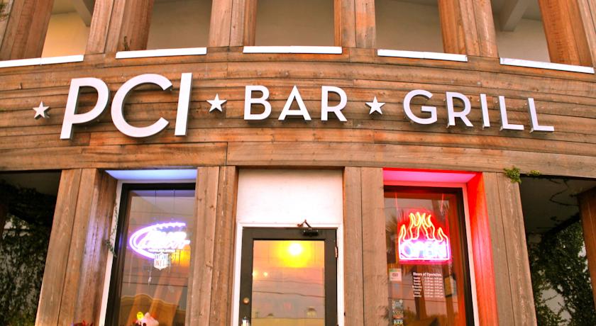 Postcard Inn On The Beach