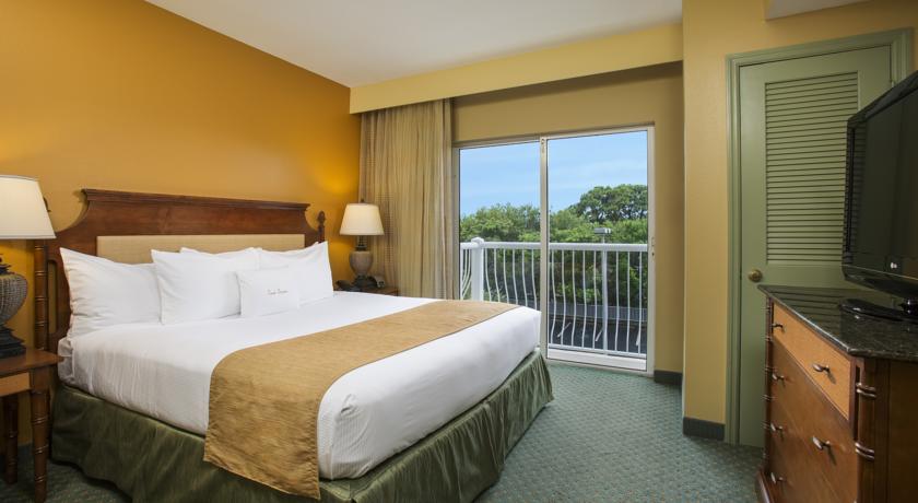 DoubleTree Suites by Hilton Hotel Naples