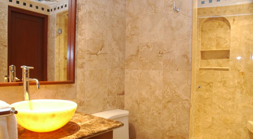 Maya Villa Condo Hotel & Beach Club