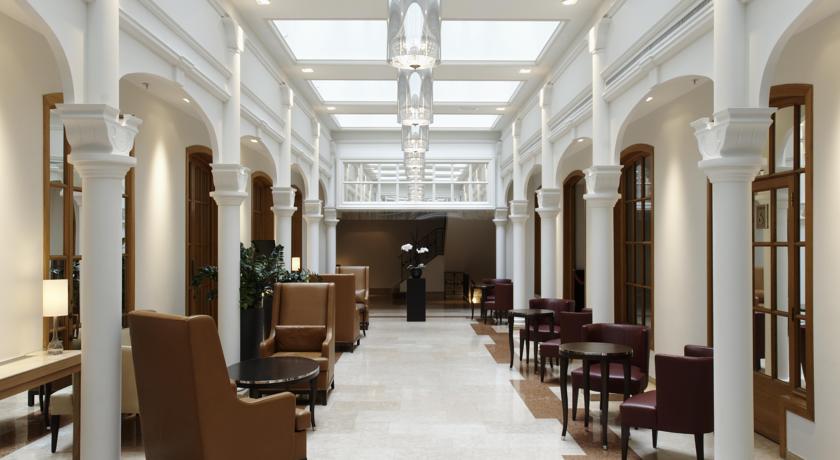 Park Plaza Victoria Amsterdam