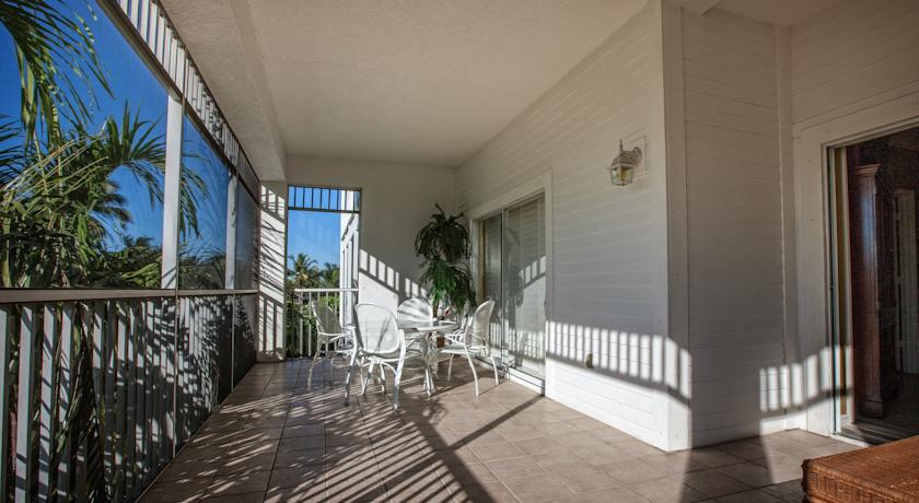 Olde Marco Island Inn & Suites