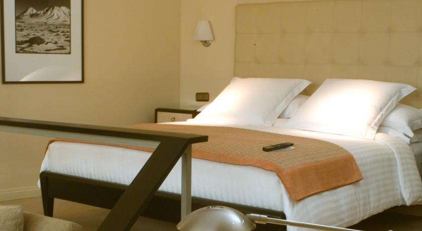 Mandarin Oriental, Santiago