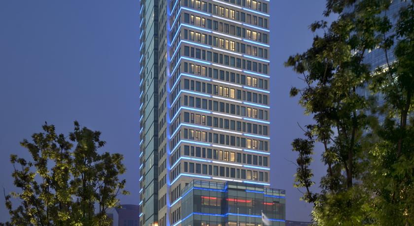Hotel Indigo Shanghai On The Bund, an IHG hotel