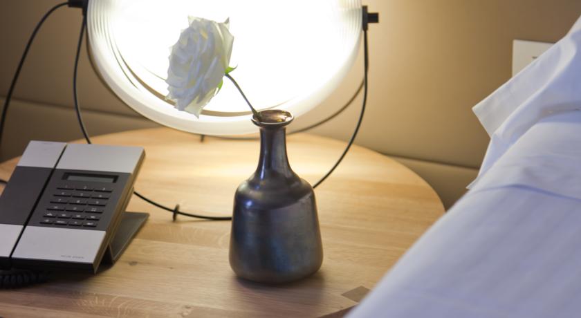 Alexandra Barcelona Hotel, Curio Collection by Hilton