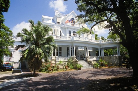 Curry Mansion Inn