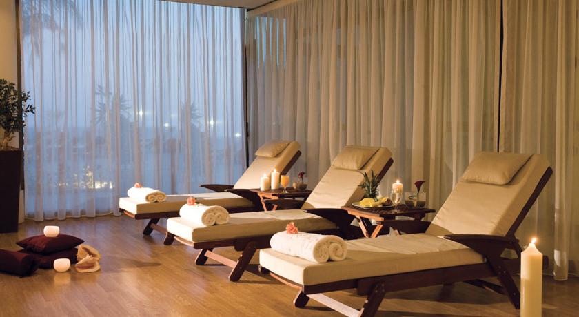 Constantinou Bros ??thena Royal Beach Hotel