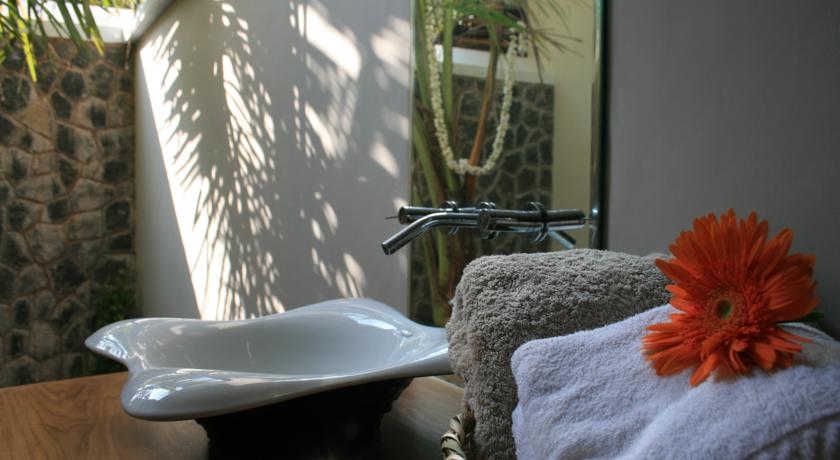 Neeleshwar Hermitage