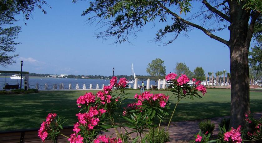 Best Western Sea Island Inn