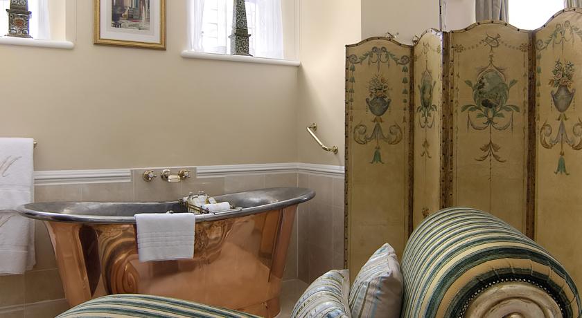 The Milestone Hotel and Residences