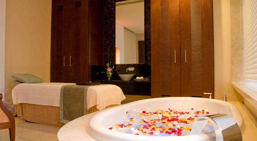 Grand Fiesta Americana Coral Beach