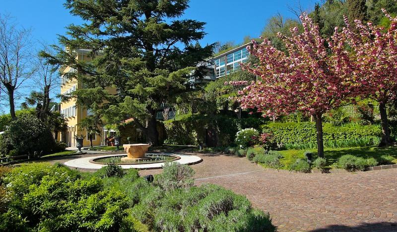 Hotel Riviera & Maximilian's