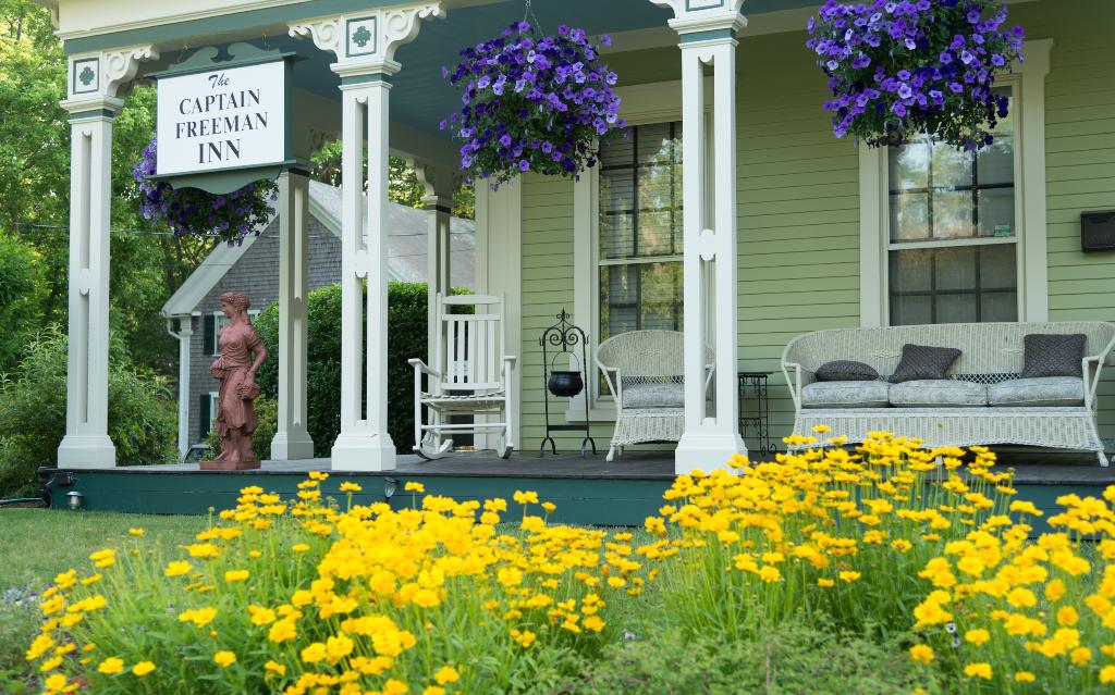 Captain Freeman Inn