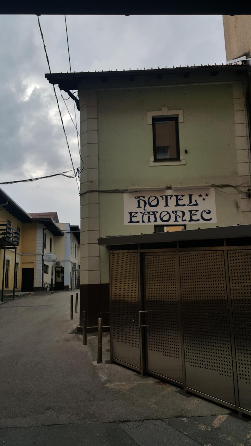 Hotel Emonec