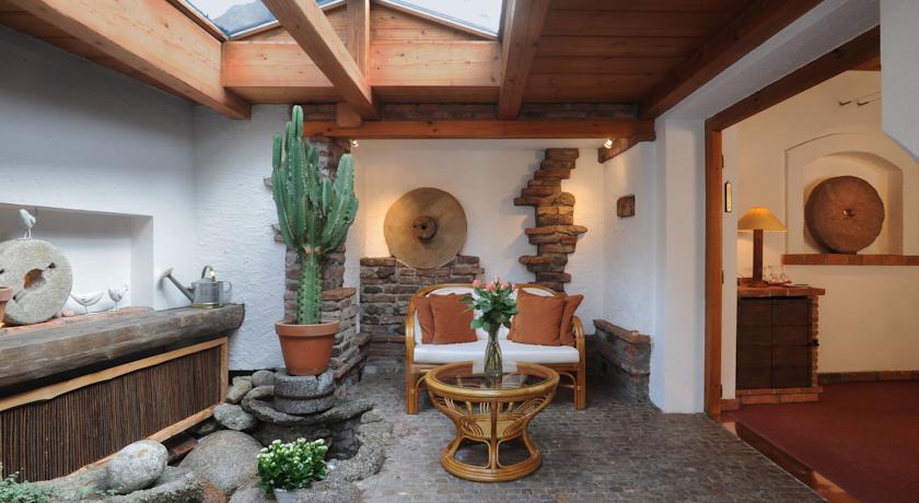 Romantik Hotel U Raka