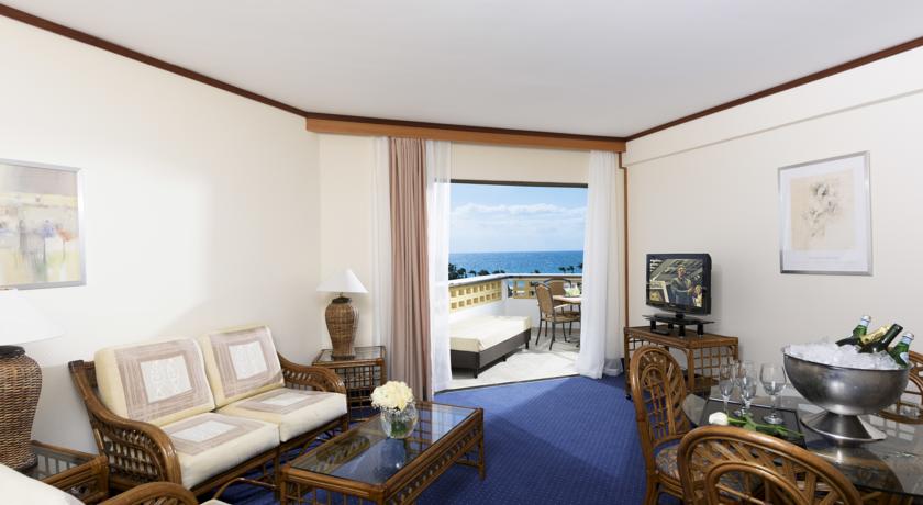 Constantinou Bros ??thena Royal Beach Hotel