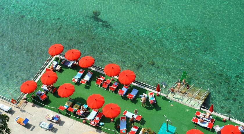 Hotel Riviera & Maximilian's