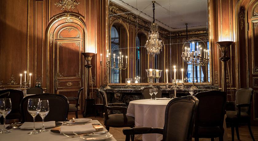 Schlosshotel Berlin By Patrick Hellmann