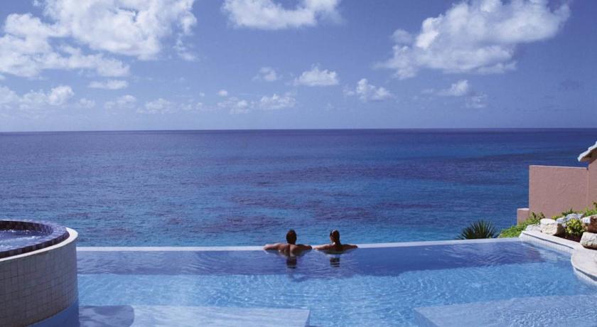 The Reefs Resort & Club