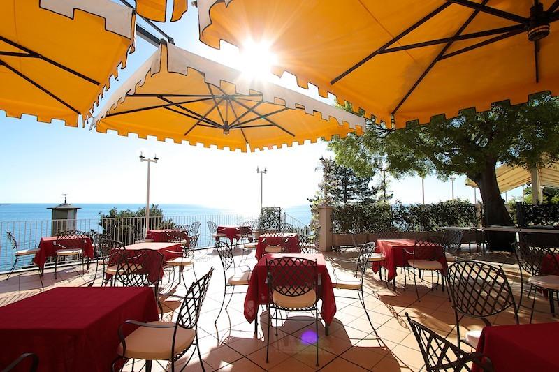 Hotel Riviera & Maximilian's