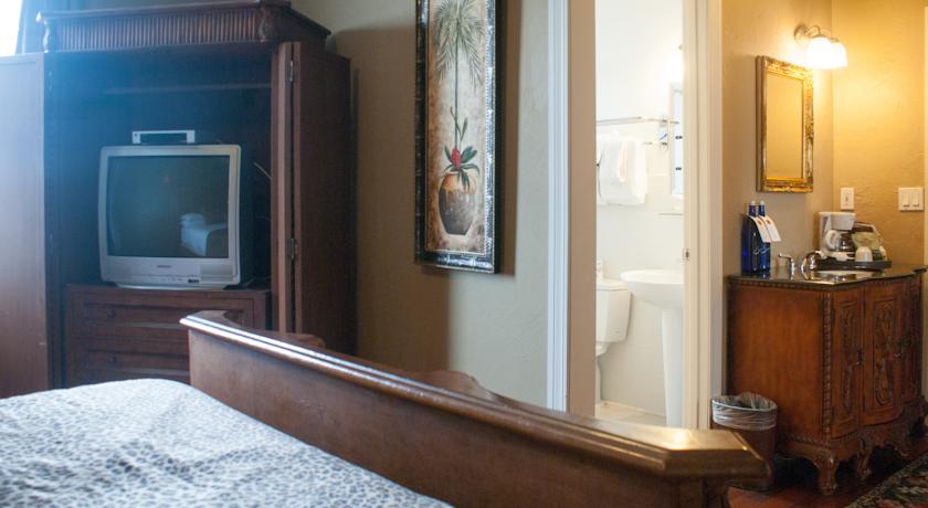 Casa Marina Hotel and Restaurant