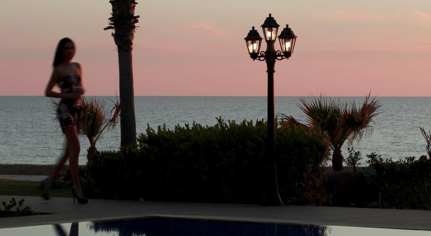 Aquamare Beach Hotel & Spa