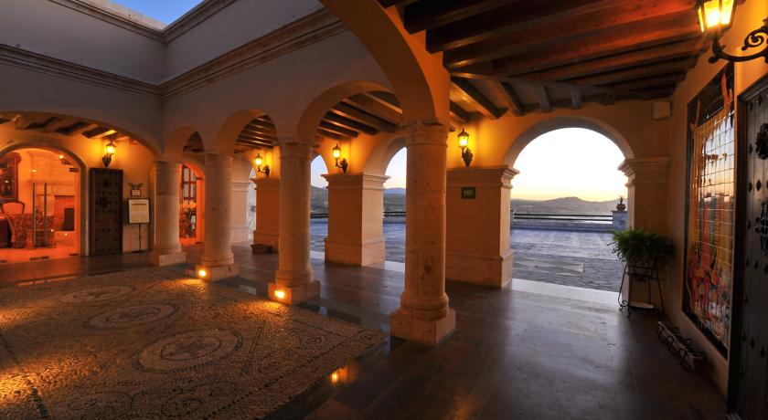 Hacienda Encantada Resort & Residences