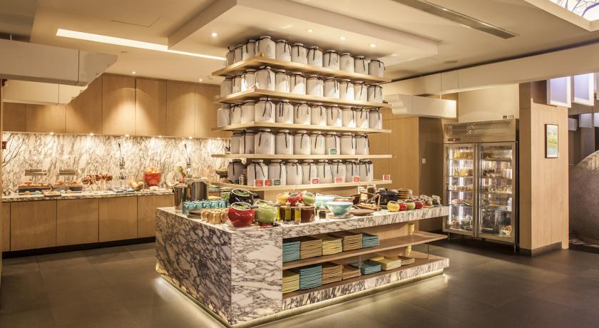 Hotel Indigo Shanghai On The Bund, an IHG hotel