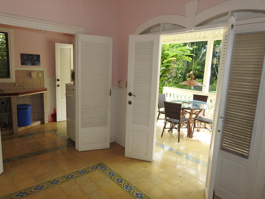 Playa Negra Guesthouse