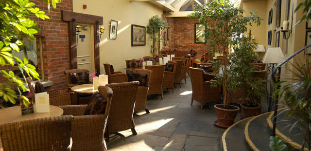 Stanwell House Hotel