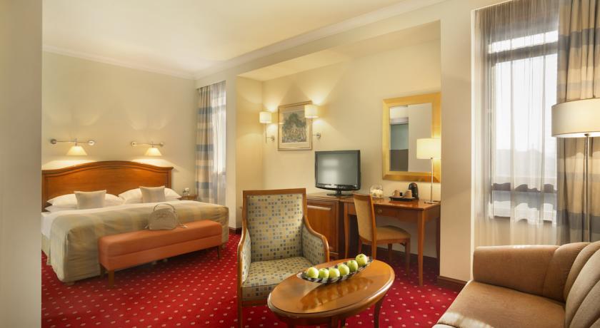 Best Western Premier Hotel Astoria