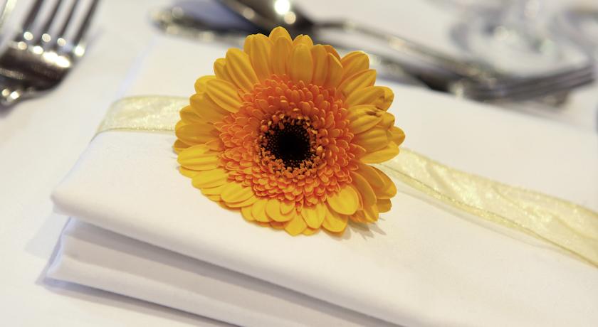 Mercure Salisbury White Hart Hotel & Apartments