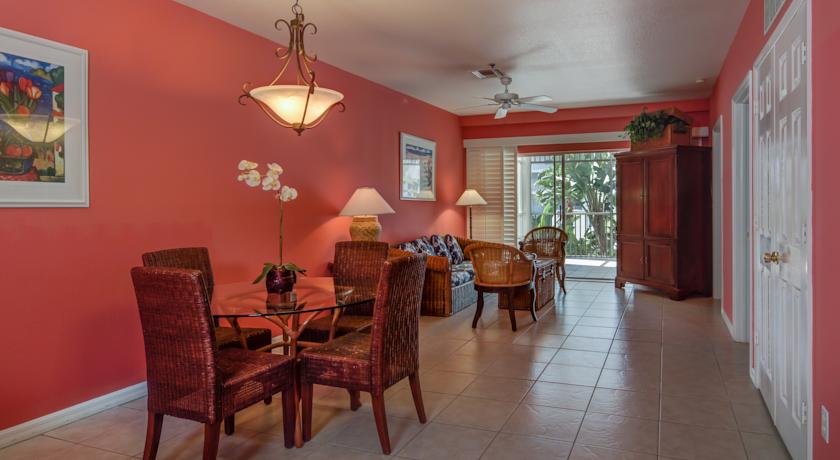 Olde Marco Island Inn & Suites