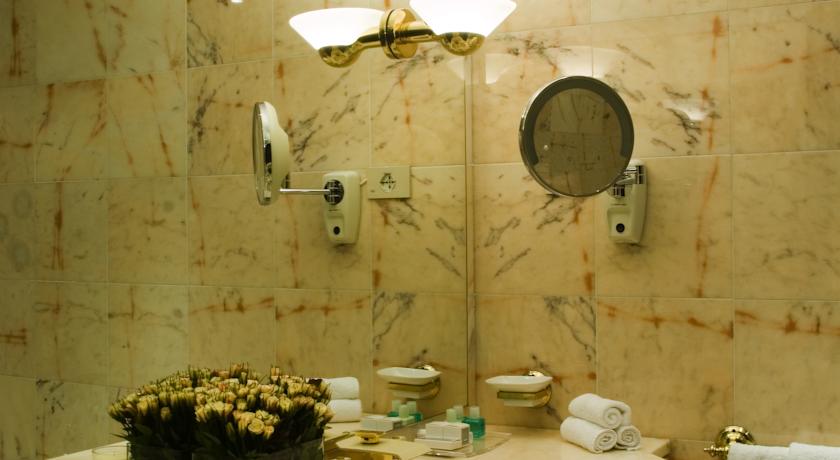 Starhotels President