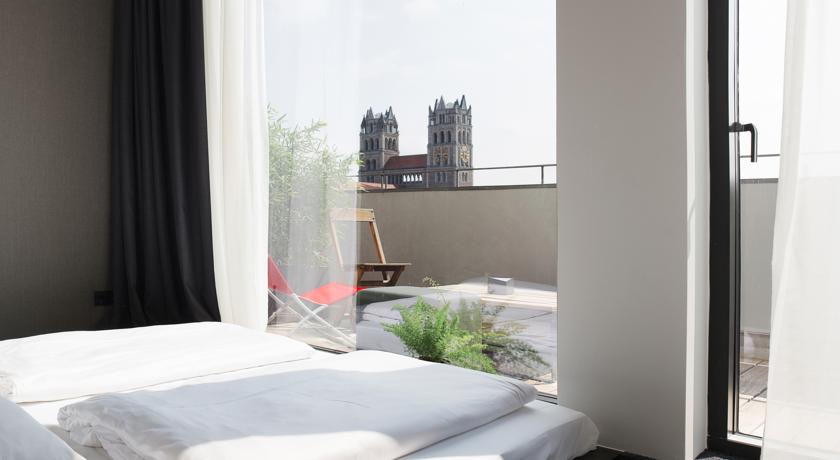 The Flushing Meadows Hotel