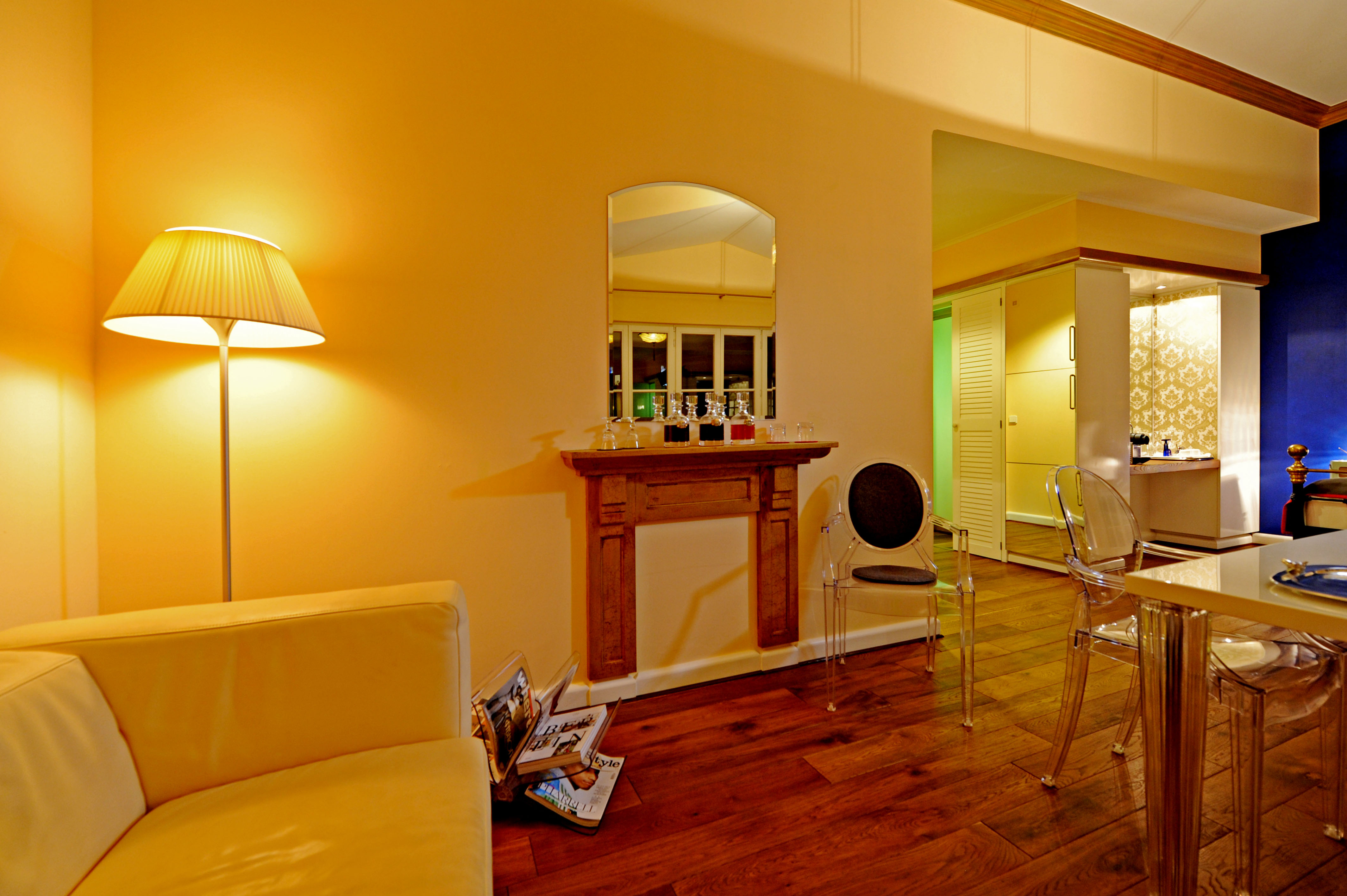 Digital Check-in - The Dude By Charly