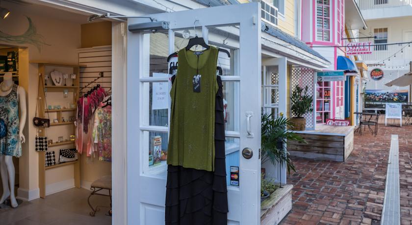 Olde Marco Island Inn & Suites