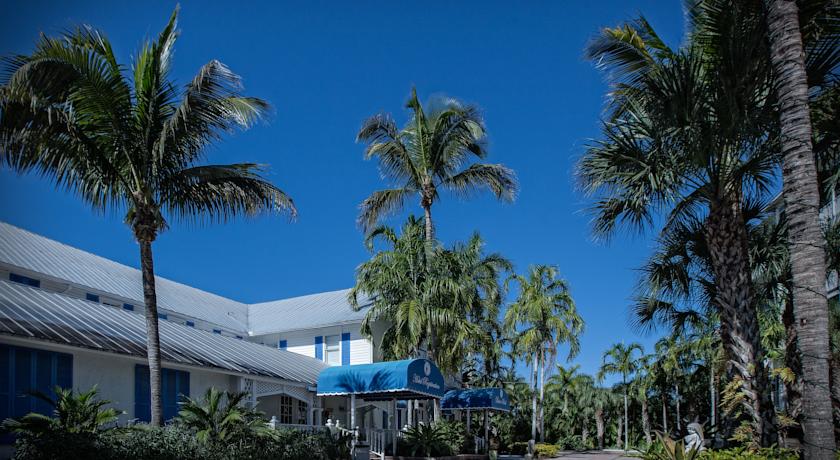 Olde Marco Island Inn & Suites