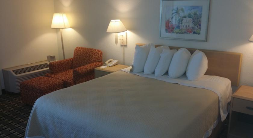 Hotel Carolina A Days Inn by Wyndham