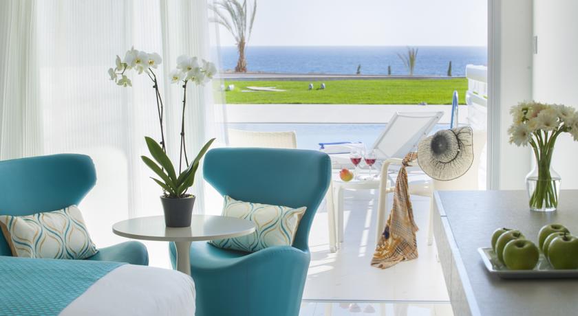 King Evelthon Beach Hotel & Resort