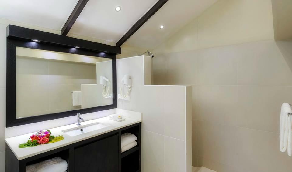 Plantation Island Resort