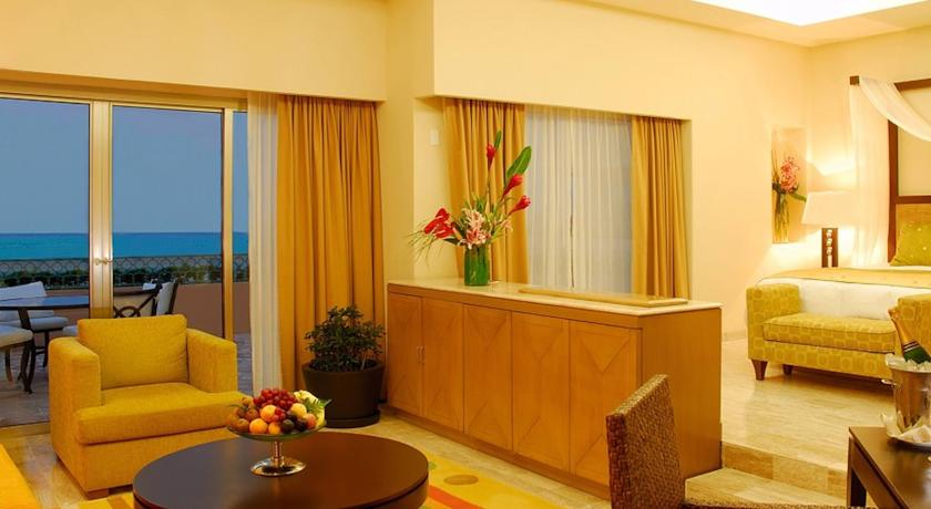 Grand Fiesta Americana Coral Beach