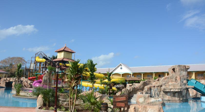 Jewel Runaway Bay Beach Resort & Waterpark