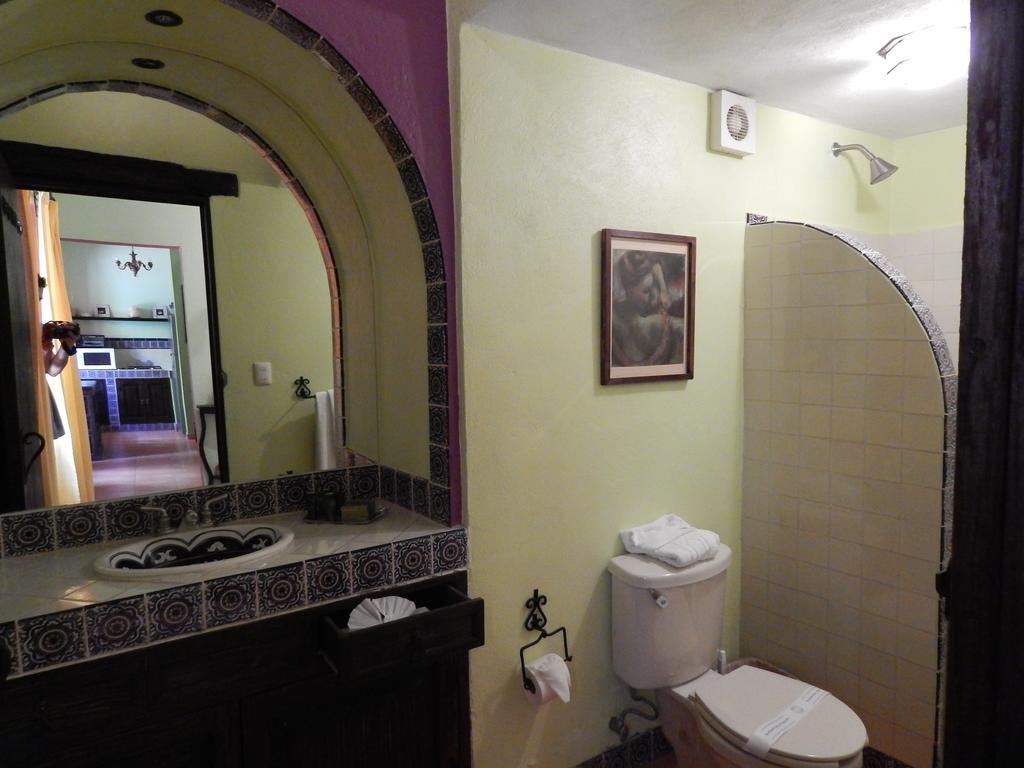 Casa Mia Suites Apartments